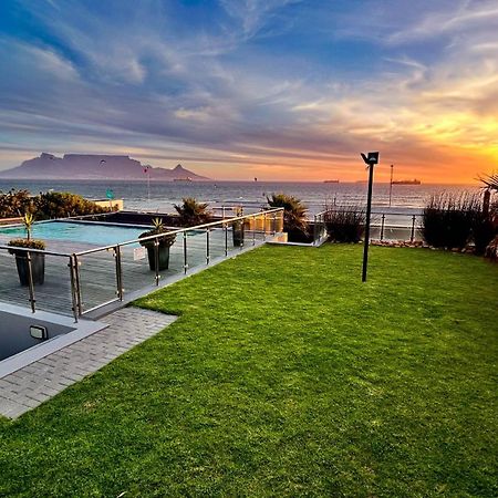 Heaven On Earth - Blouberg Beachfront Self-Catering Apartment Bloubergstrand Bagian luar foto