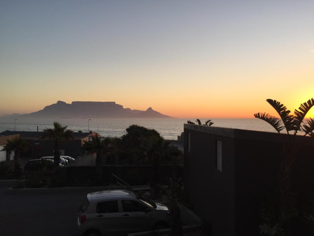 Heaven On Earth - Blouberg Beachfront Self-Catering Apartment Bloubergstrand Bagian luar foto