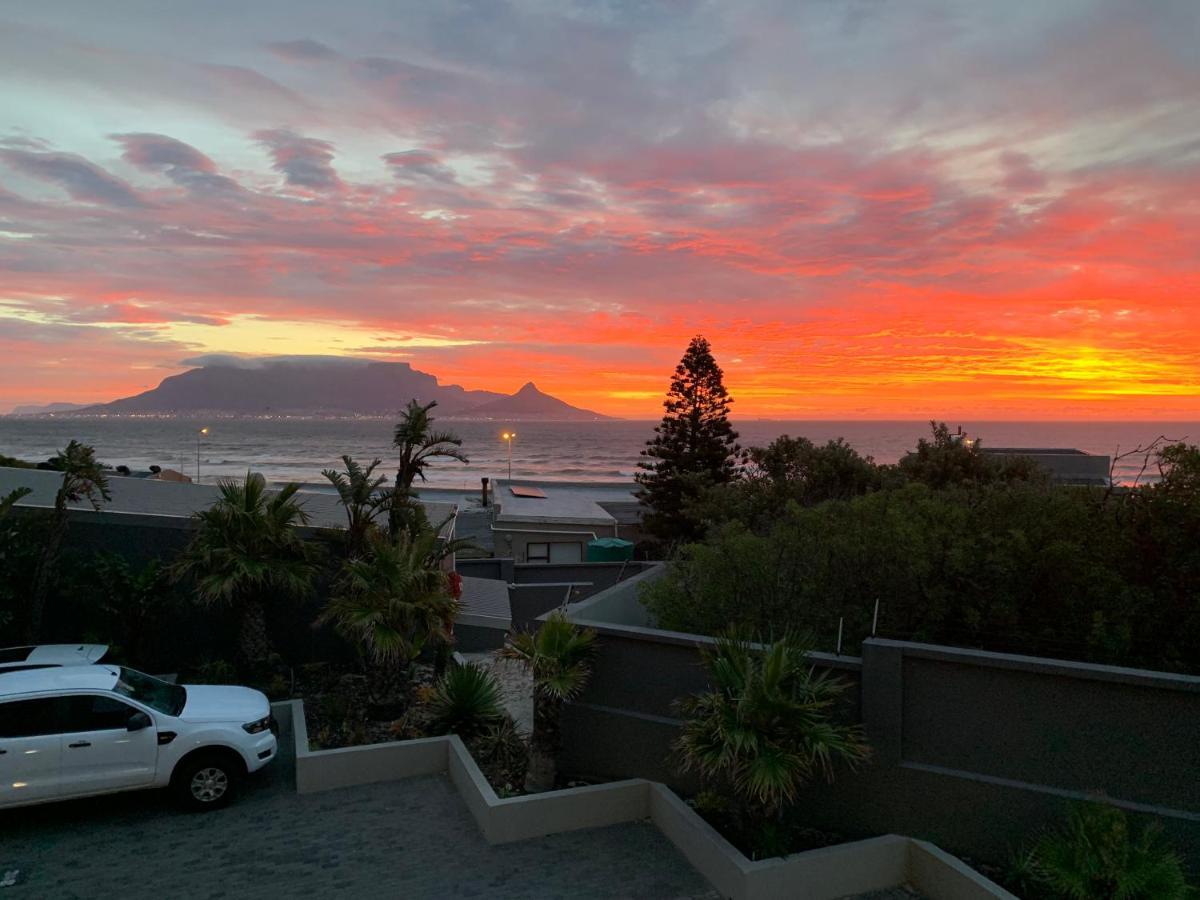 Heaven On Earth - Blouberg Beachfront Self-Catering Apartment Bloubergstrand Bagian luar foto